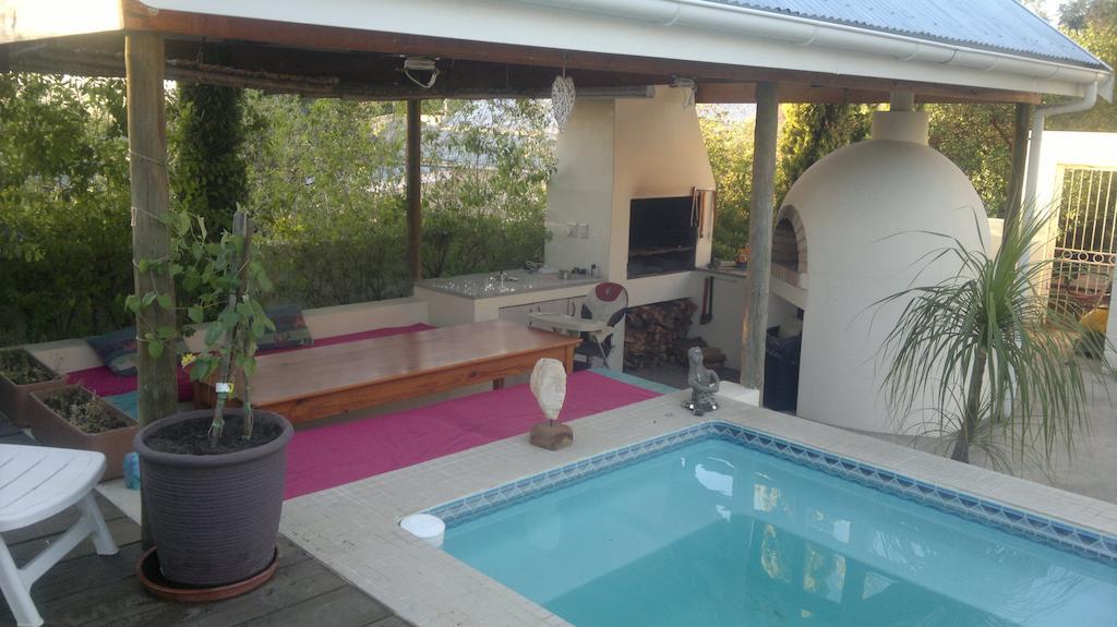 Oasis Shanti Backpackers Оудсхорн Номер фото