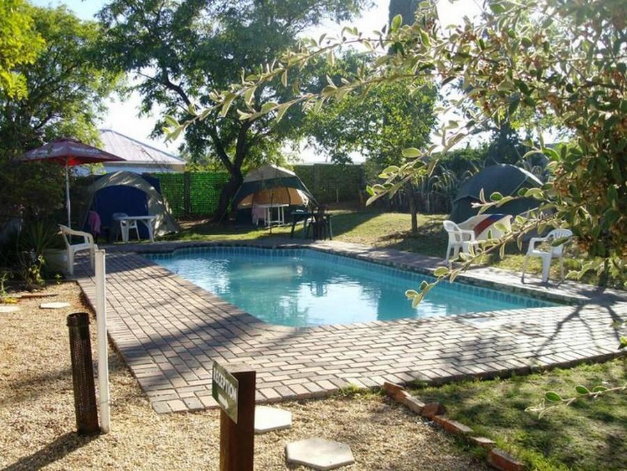 Oasis Shanti Backpackers Оудсхорн Экстерьер фото