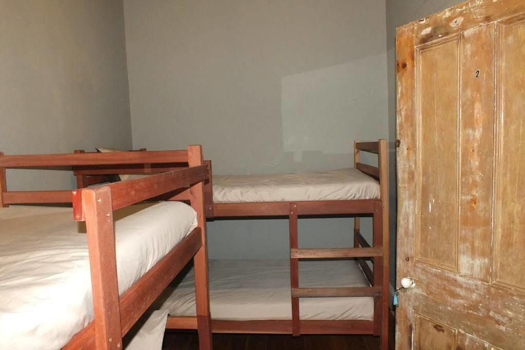 Oasis Shanti Backpackers Оудсхорн Экстерьер фото